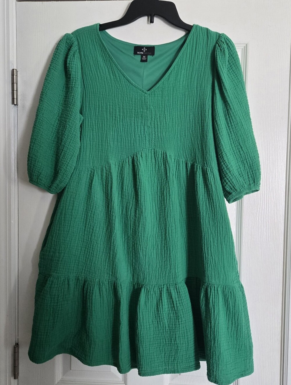 Women's Ronni Nicole Green Dress Size M